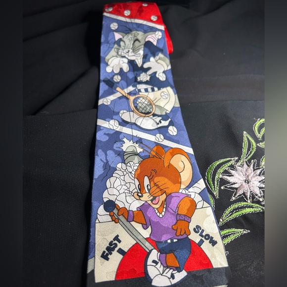 CARTOON CORNER VTG Silk Tom and Jerry tie. No stains or tears. - Picture 5 of 9